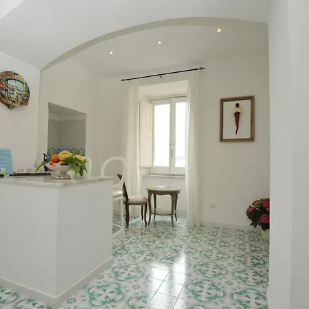 Surriento Couette-café 4*