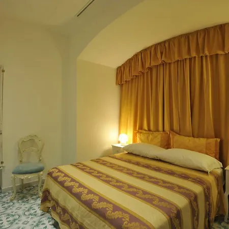 Surriento 4* סורנטו